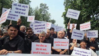 हरियाणा विधानसभा का पहला दिन हंगामे की भेंट, धक्का-मुक्की पर बवाल; 8 कांग्रेस विधायक सस्पेंड